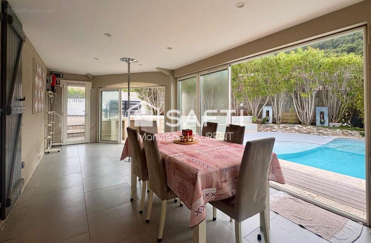 Photo 5 - Maison à CUERS