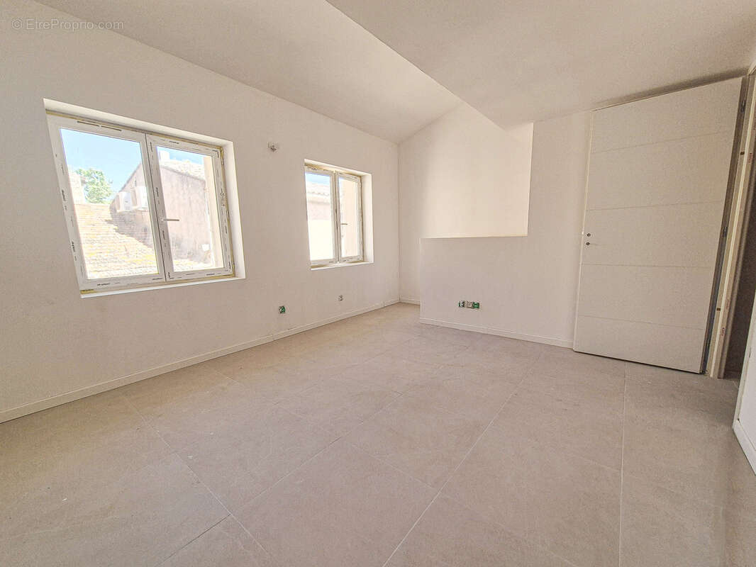 Maison à PUGET-VILLE