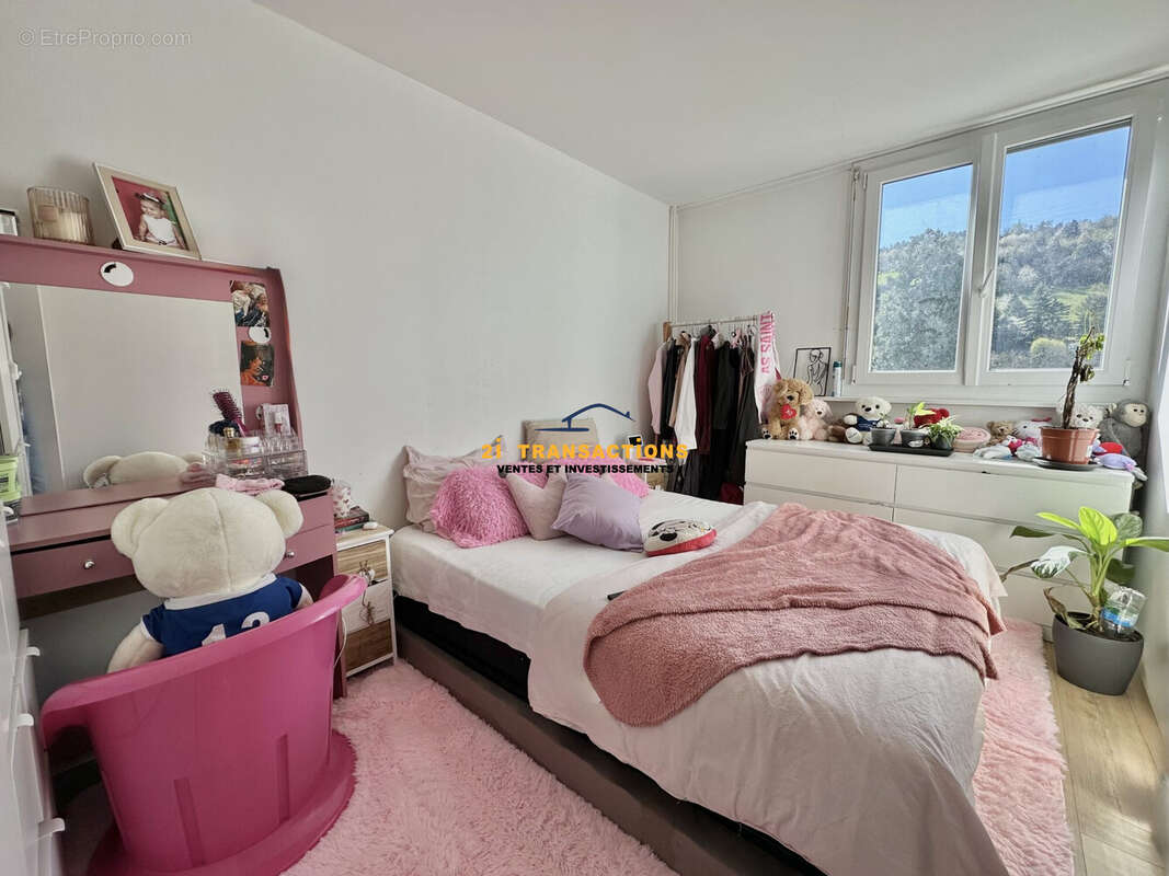 Appartement à SAINT-ETIENNE