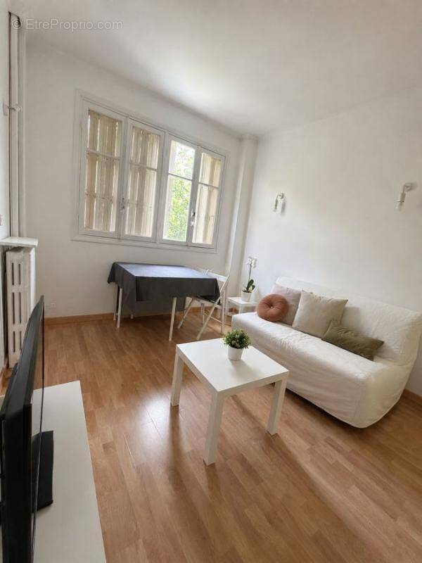 Appartement à SAINT-MAUR-DES-FOSSES