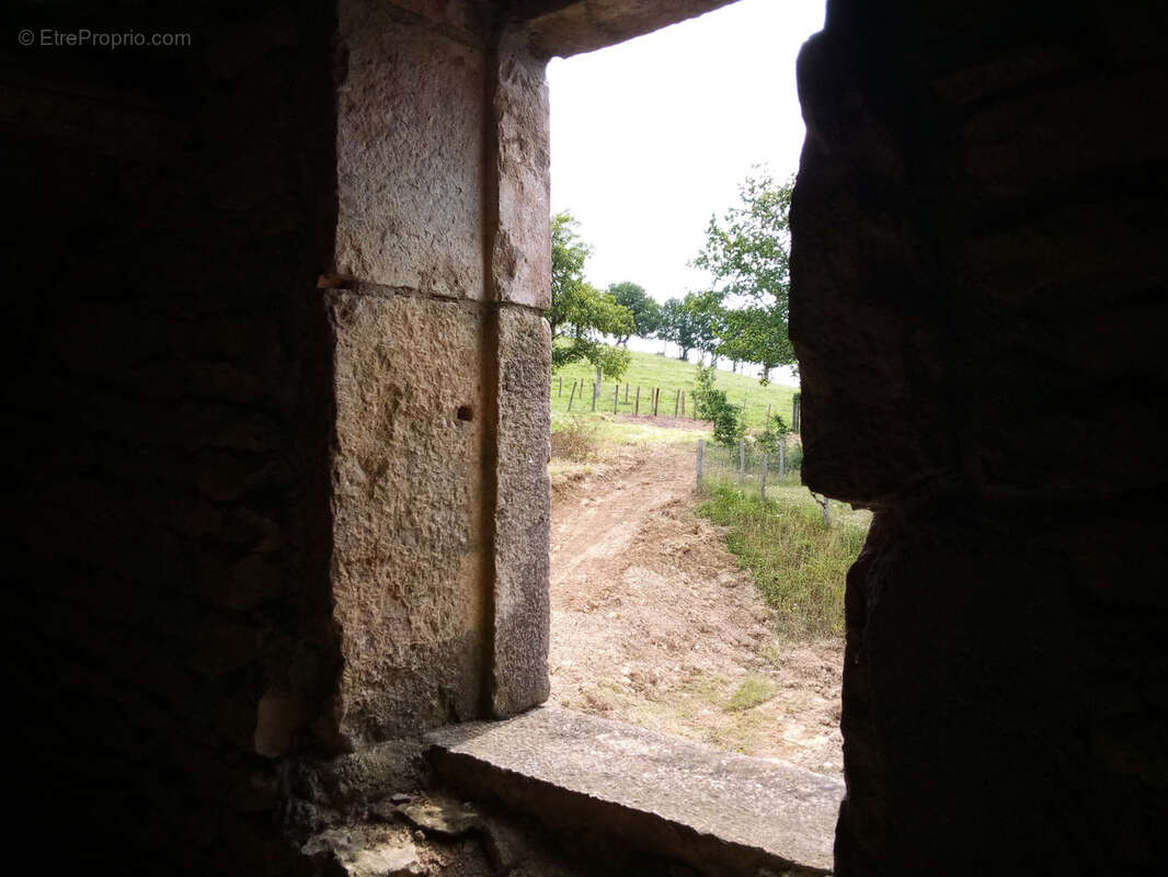 Maison à PRECY-SOUS-THIL