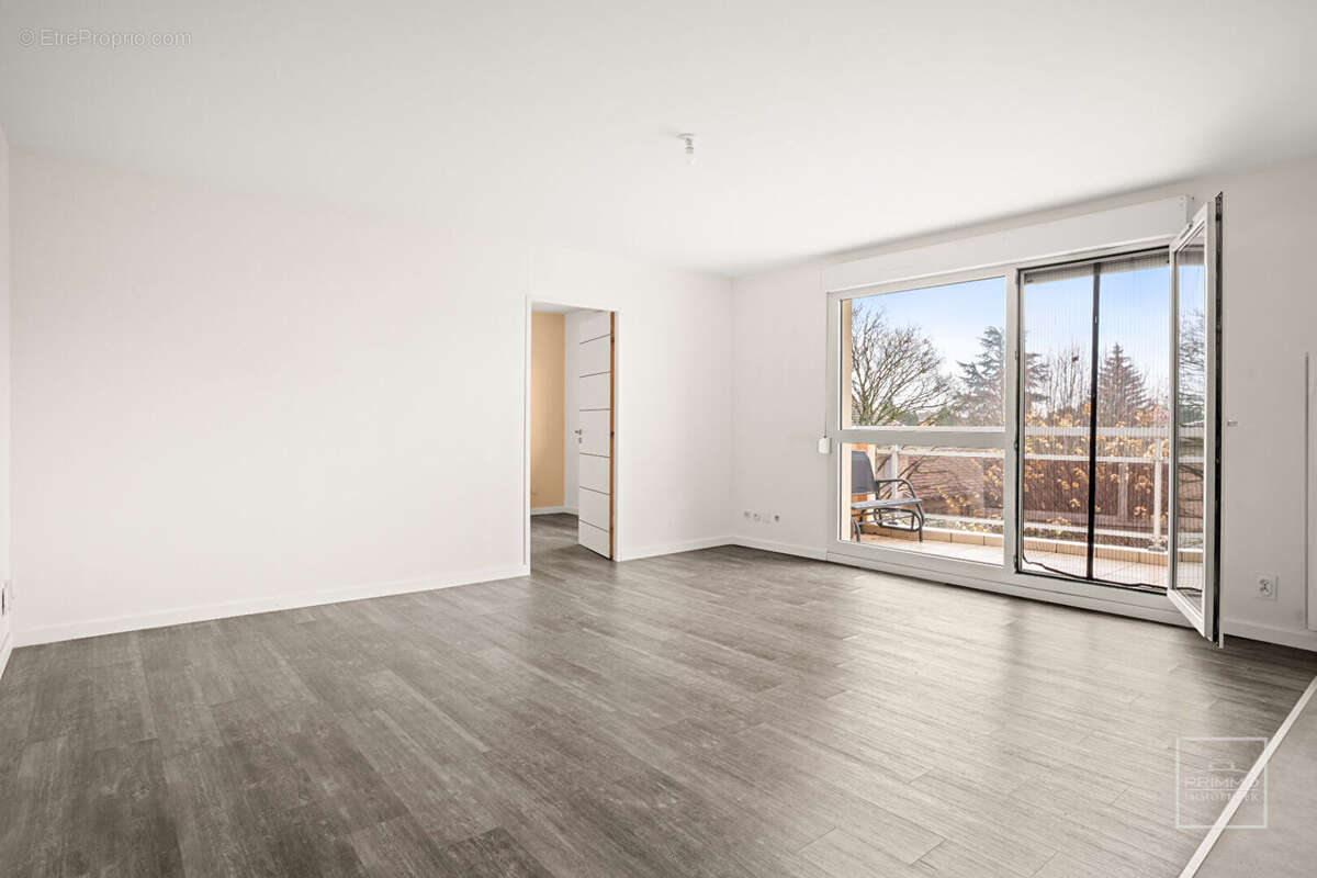 Appartement à SATHONAY-CAMP