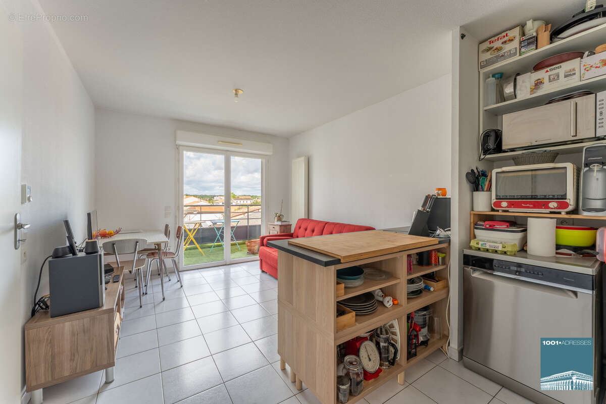 Appartement à PAREMPUYRE