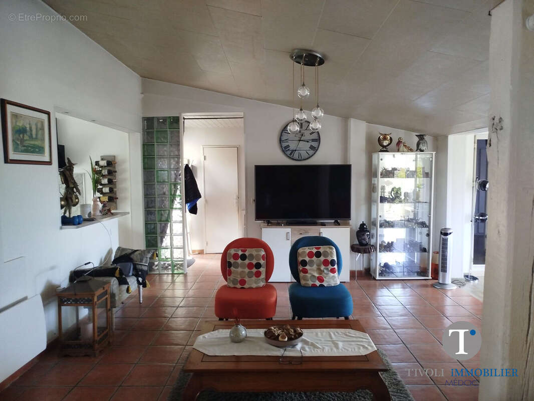 Maison à SAINT-ESTEPHE