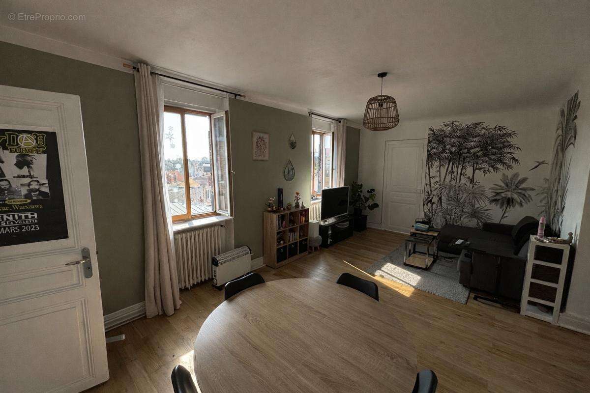 Appartement à CORBEIL-ESSONNES