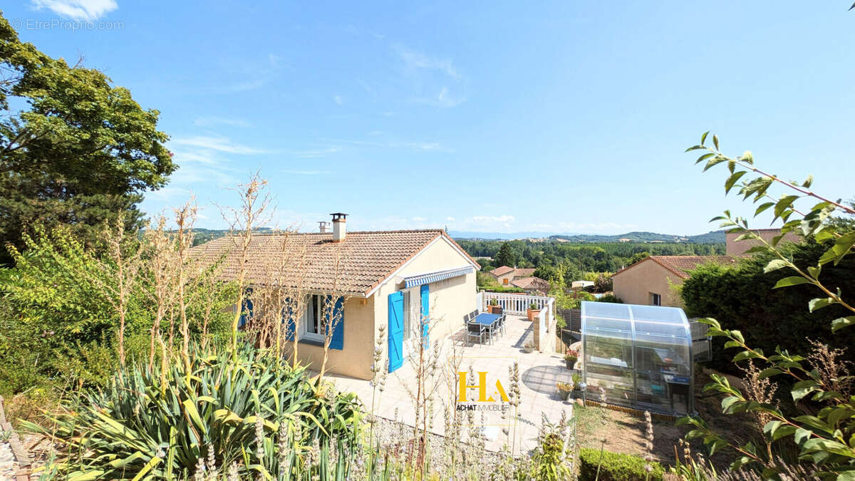 Maison à CHARMES-SUR-L'HERBASSE