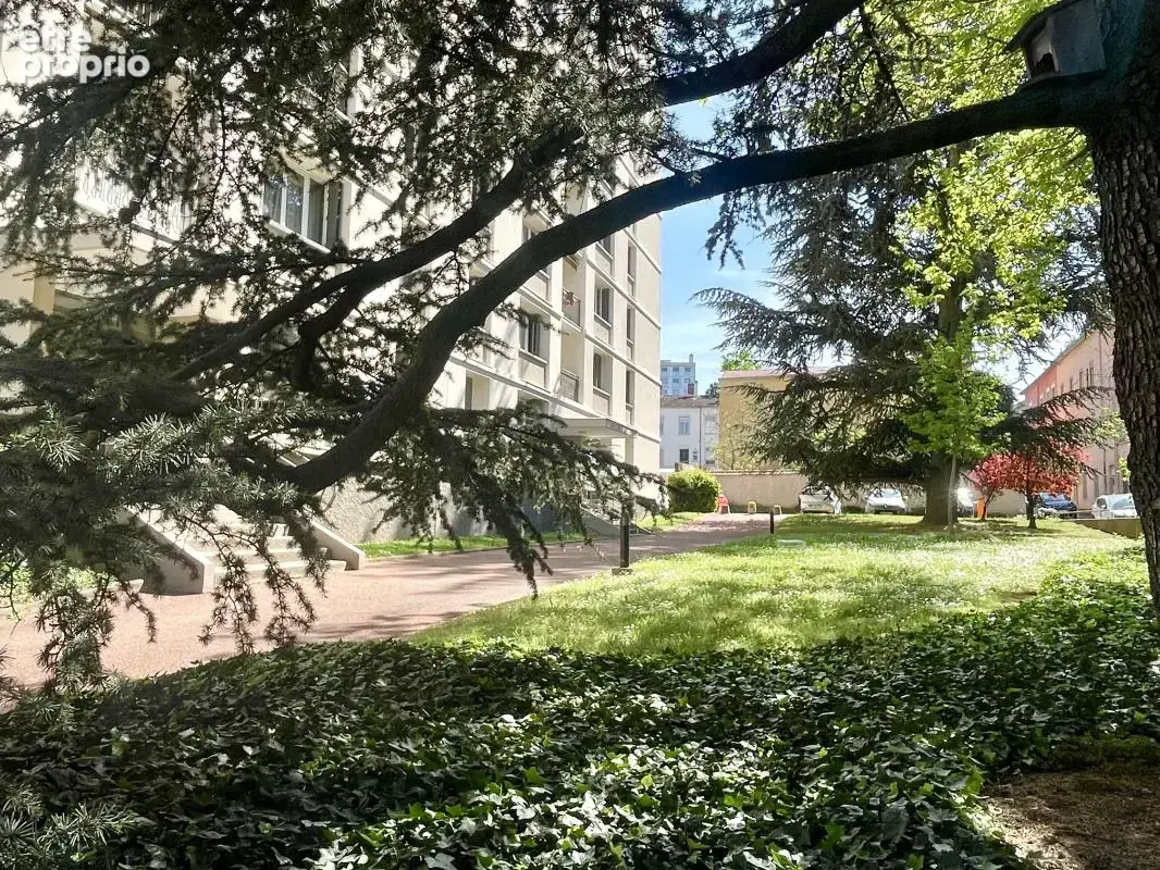 Vue dégagée et calme absolu au cœur de Saint-Just/Trion – T3 bis lumineux avec balcon - photo 12