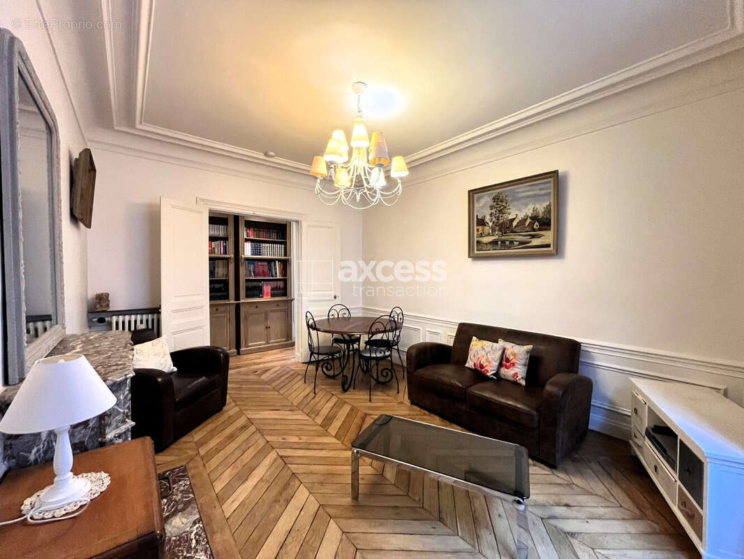 Appartement à PARIS-10E