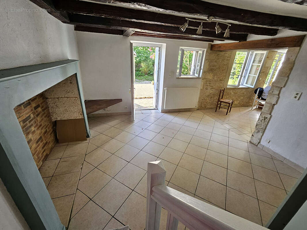 Maison en pierre rénovée à deux pas du village de Cubjac-Auvézère-Val d'Ans - photo 4
