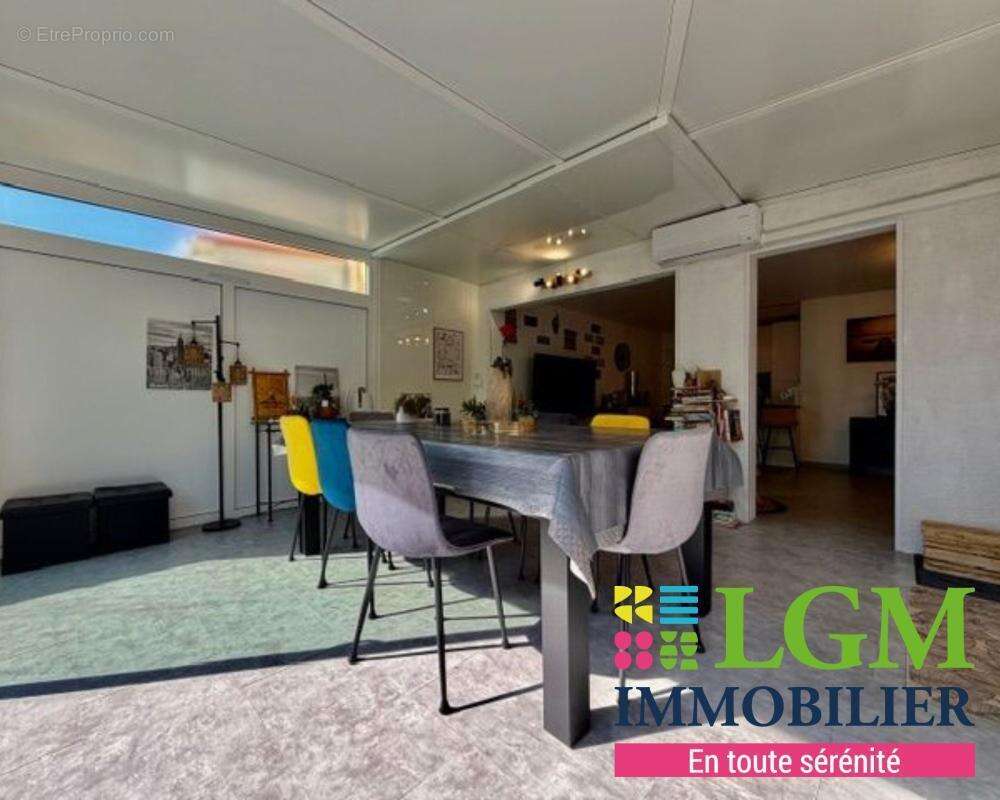 Appartement à LATTES