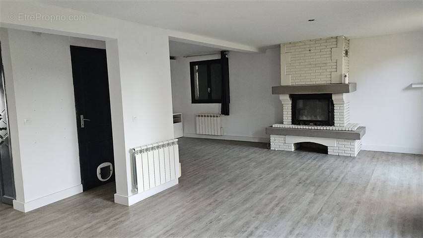 Maison à SAINTE-GENEVIEVE