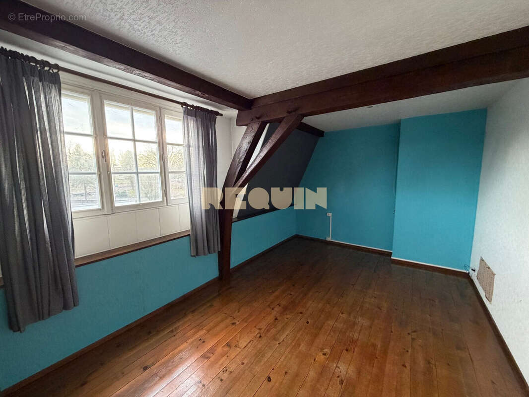 Appartement 602 m² à Lille  - photo 8
