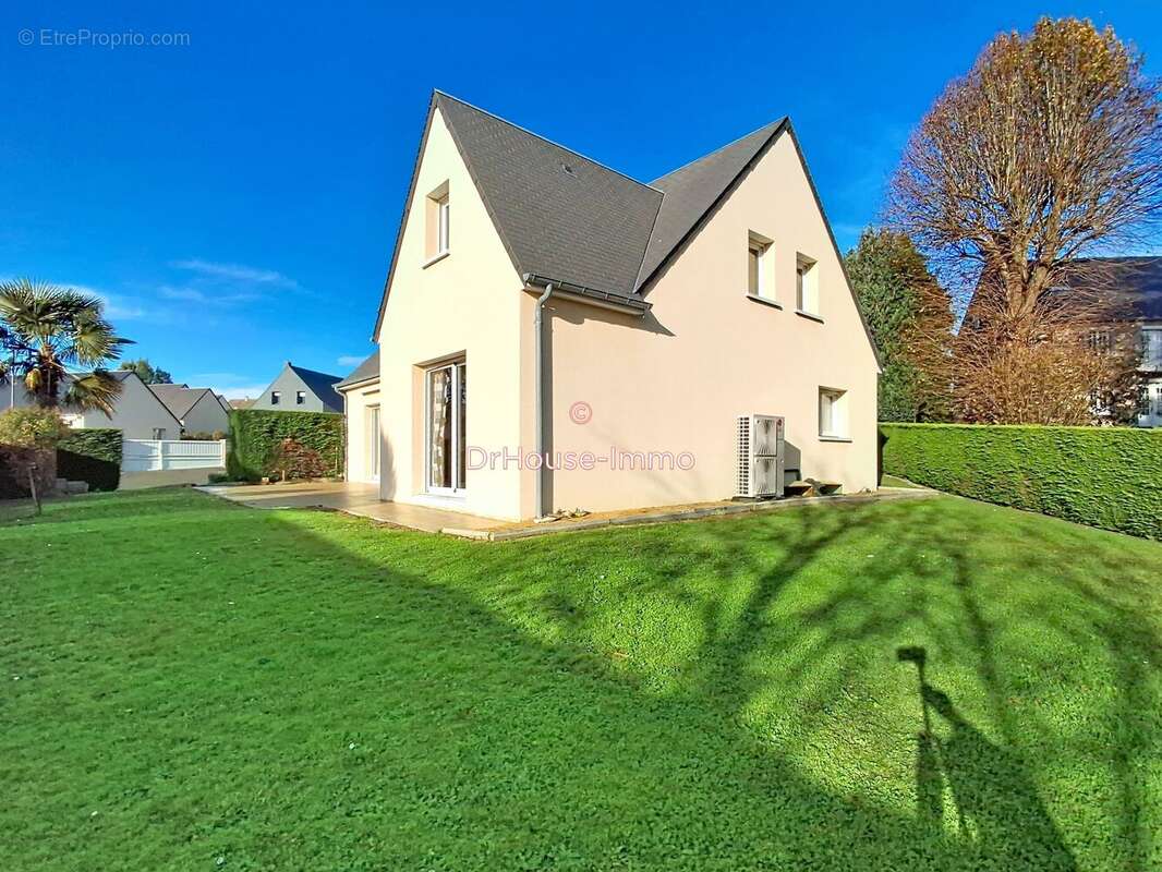 Maison à SAINT-SENIER-SOUS-AVRANCHES