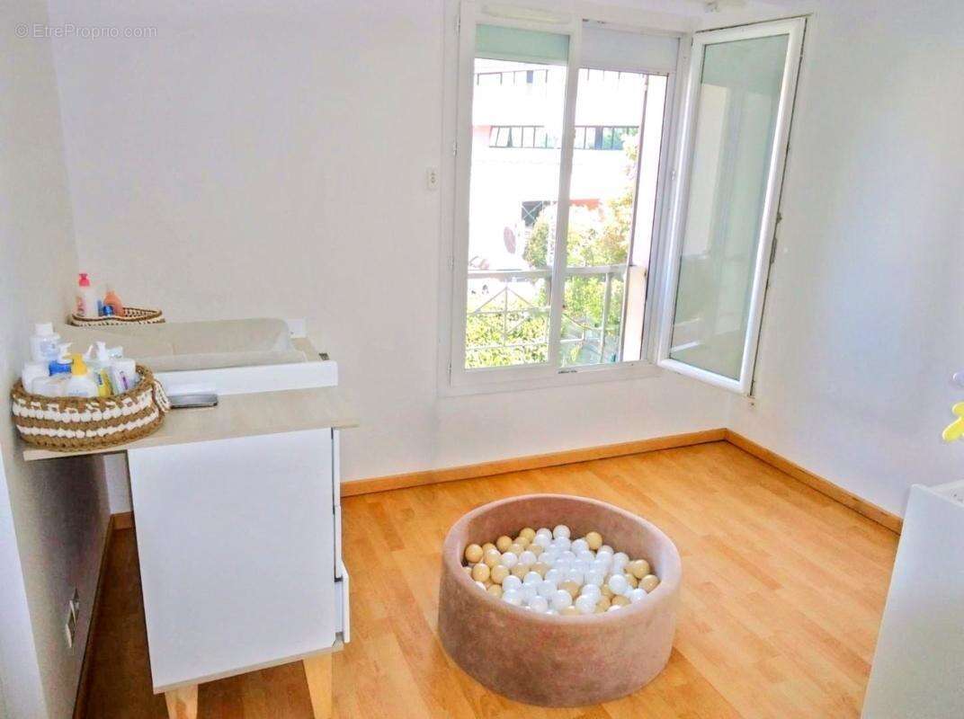 SARCELLES - Maison 7 pièces / 5 chambres - 132 m2- 481 000 € FAI - photo 13
