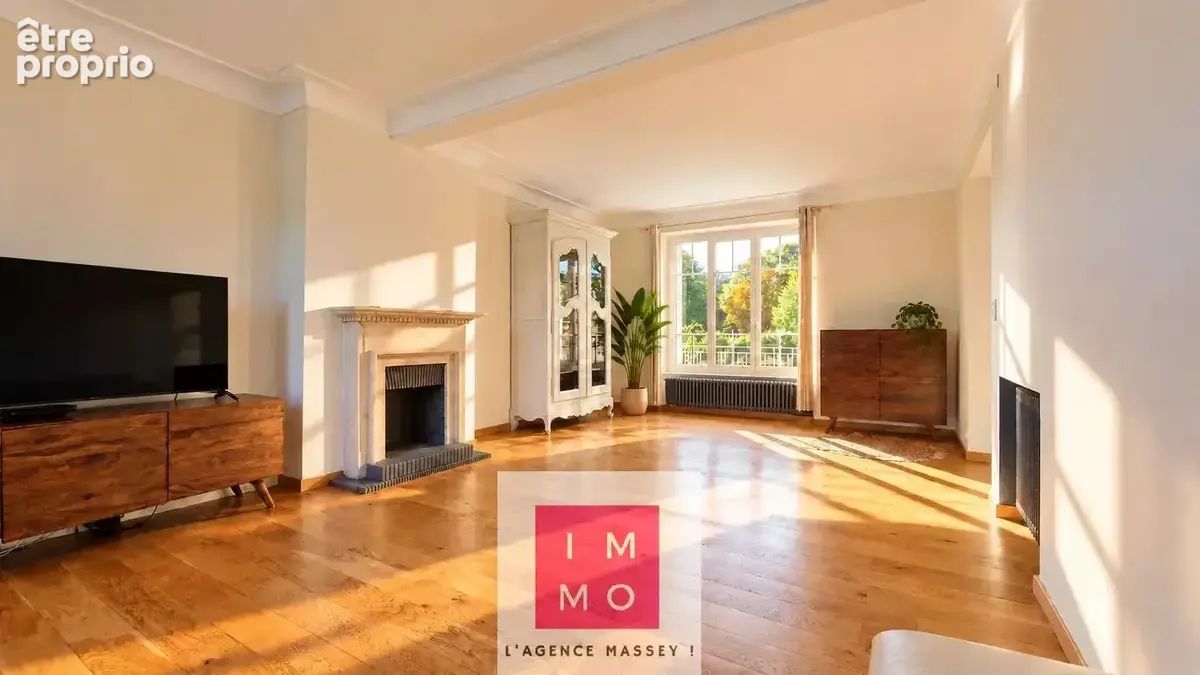Maison de caractère aux beaux volumes – 143 m² – Lourdes - photo 4