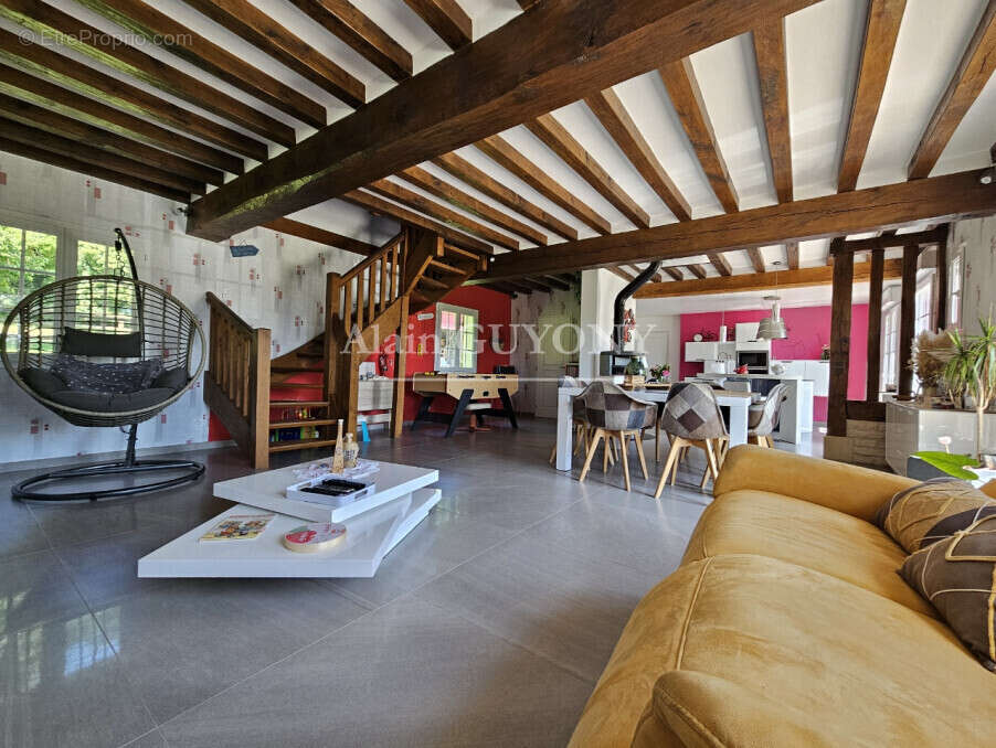 Maison à PONT-L&#039;EVEQUE