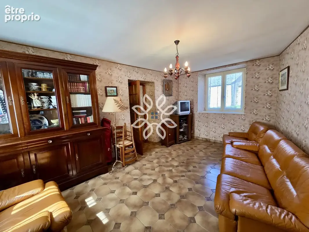 Maison de Village avec dépendances - photo 6