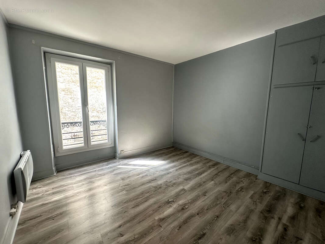 Appartement à PARIS-10E