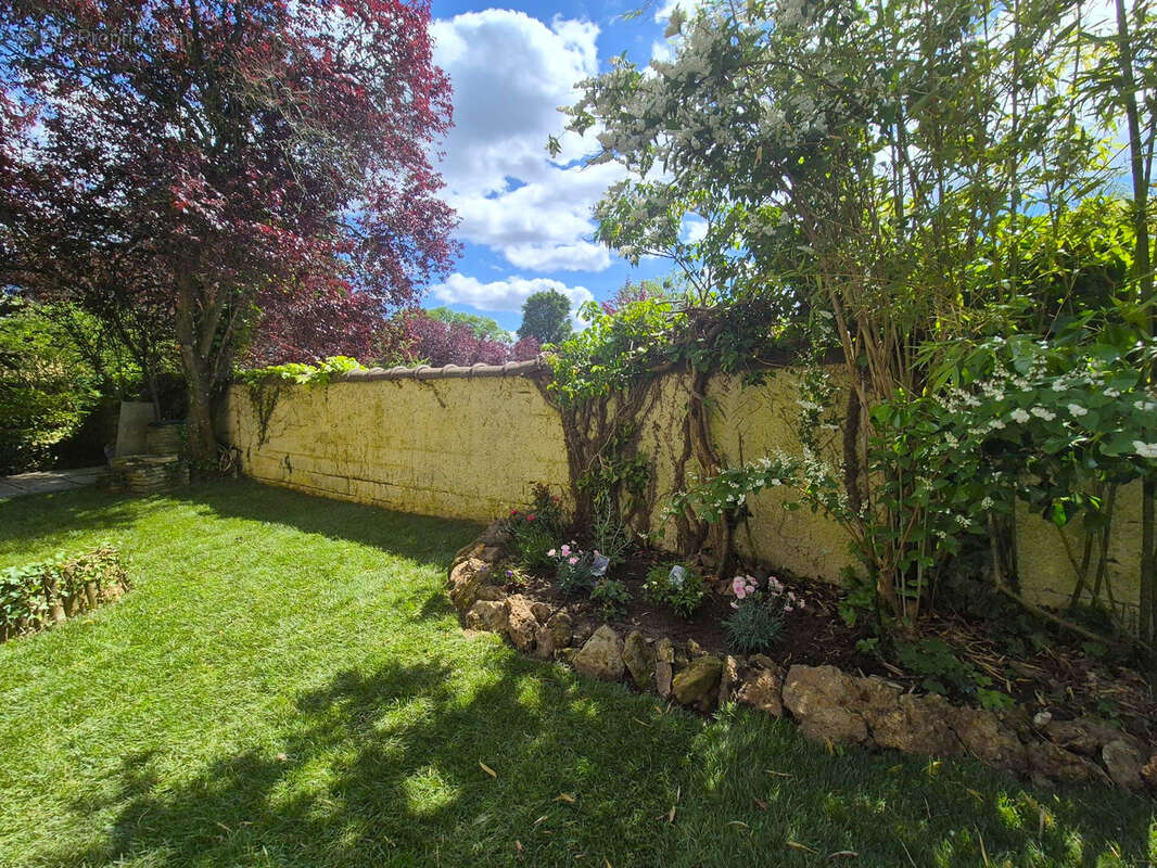 Maison à JOUY-EN-JOSAS