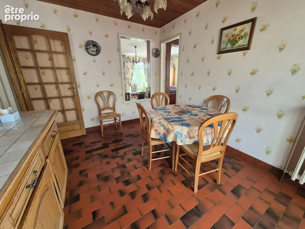 Maison à vendre - ST-ROMAIN- hyper centre - 145 m² hab + véranda 15 m² - 5 chambres dont 3 au RDC - photo 5