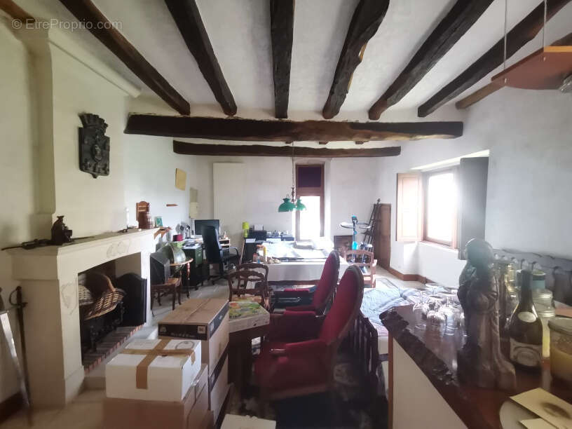 Maison à LA ROCHE-CLERMAULT