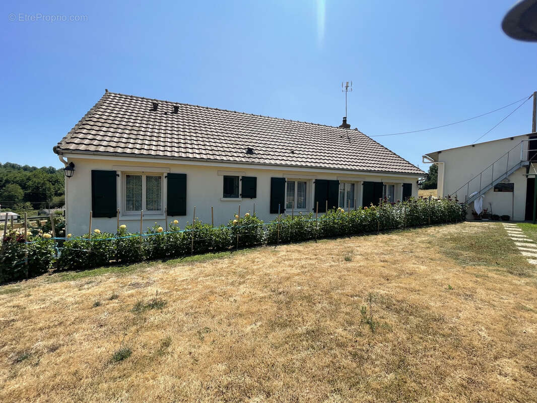 Maison à SAINT-JEAN-DE-LA-MOTTE