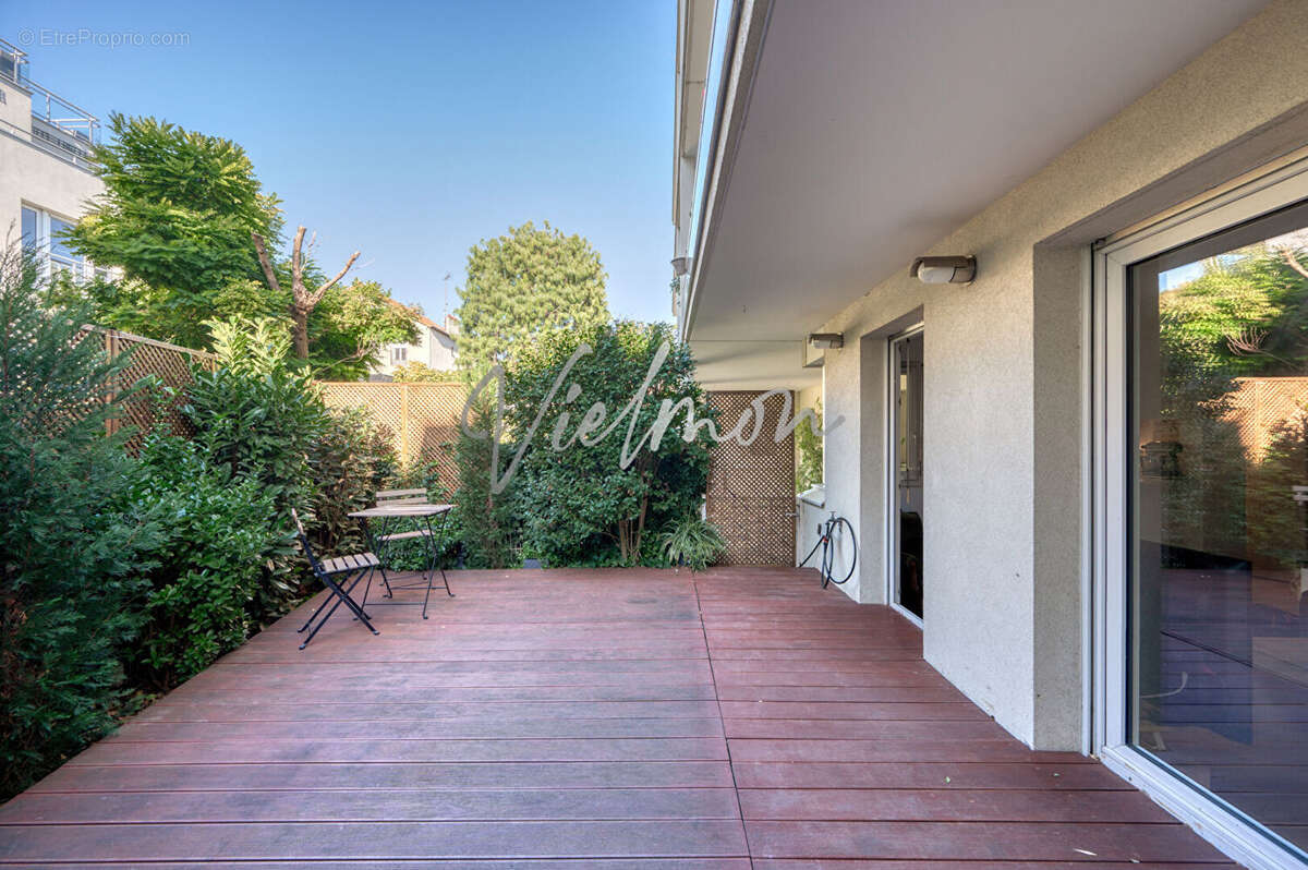 Appartement à ISSY-LES-MOULINEAUX