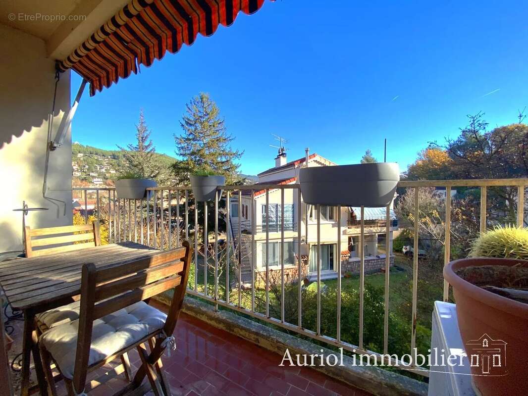 Appartement à AURIOL