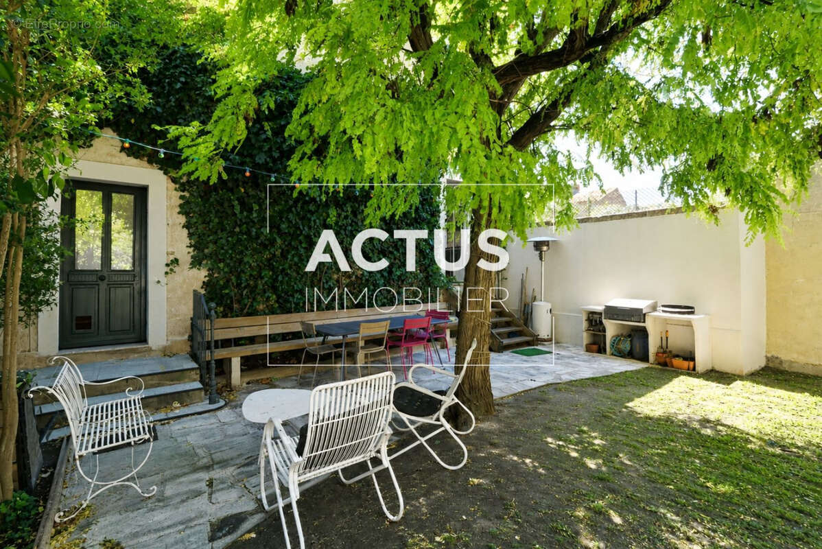 Maison 250 m² à Salon-De-Provence  - photo 8