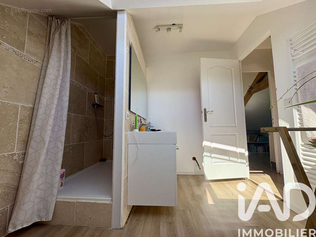 Maison 345 m² à Plou  - photo 6