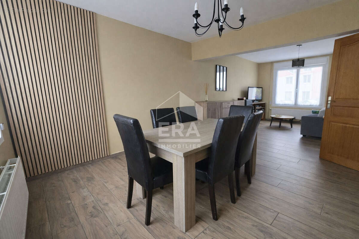 Maison à SAINT-MARTIN-BOULOGNE