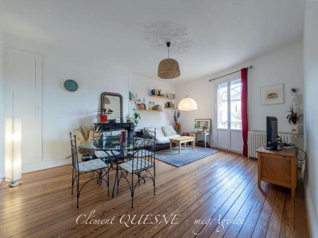 Charme important / centre-ville / 3 chambres - photo 2