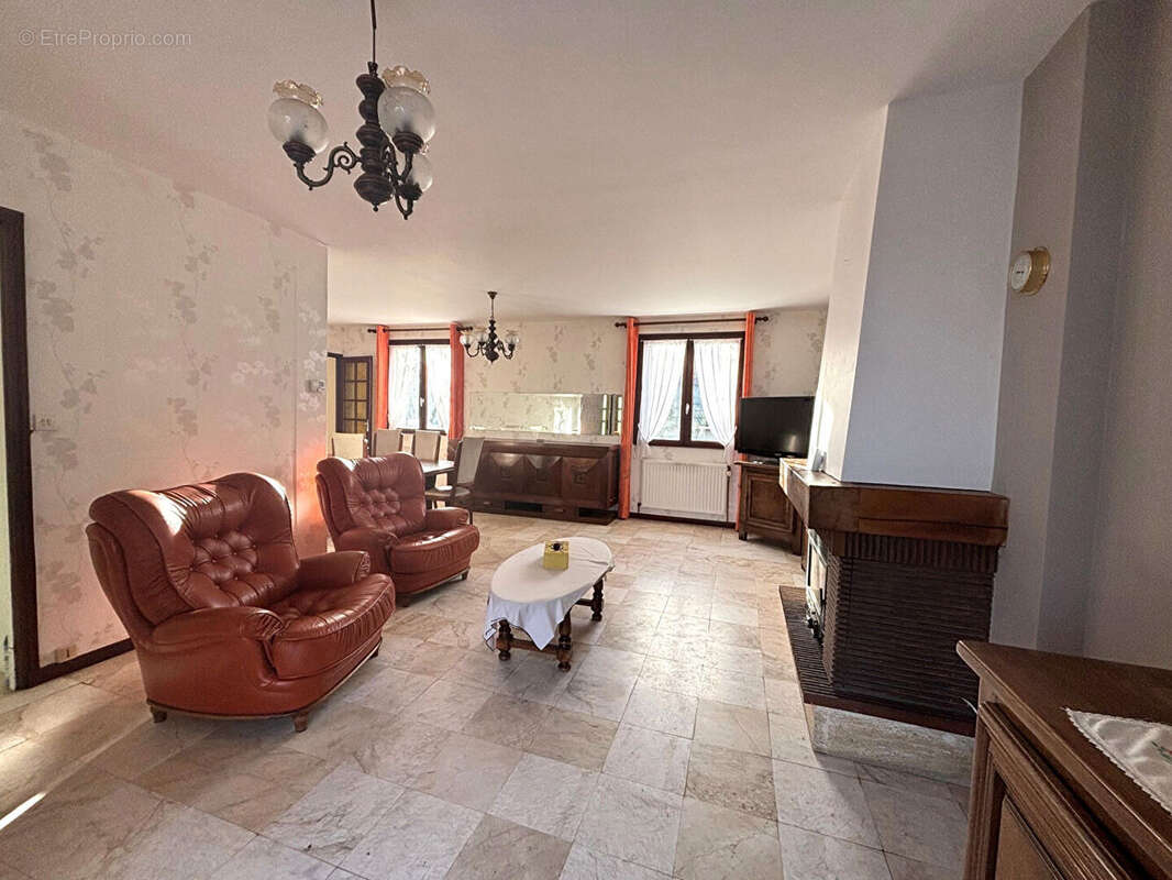 Maison à NEUILLY-EN-THELLE