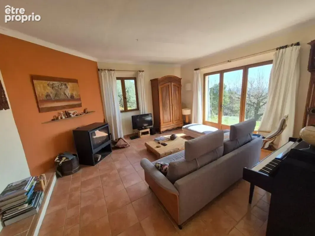 SEILLANS (83) Propriété à vendre. 695 000 € - photo 2