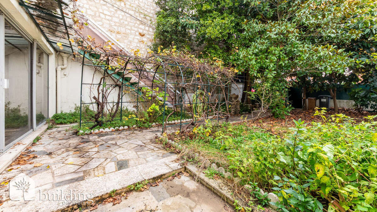 Maison à COURBEVOIE