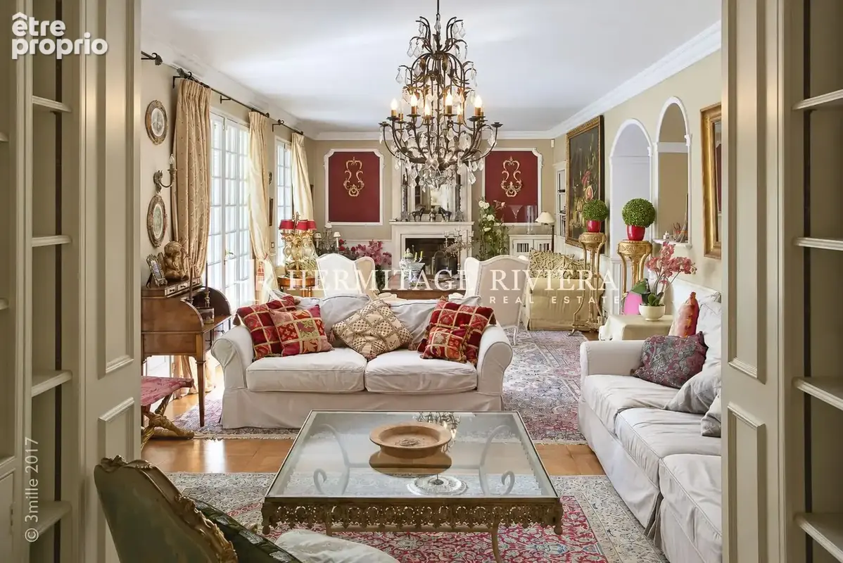 séjour de la villa belle époque à vendre à cap-d'ail