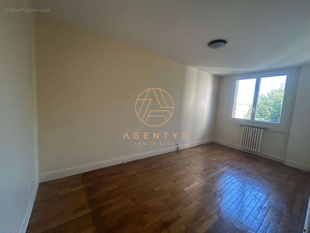 Appartement à NOGENT-SUR-MARNE