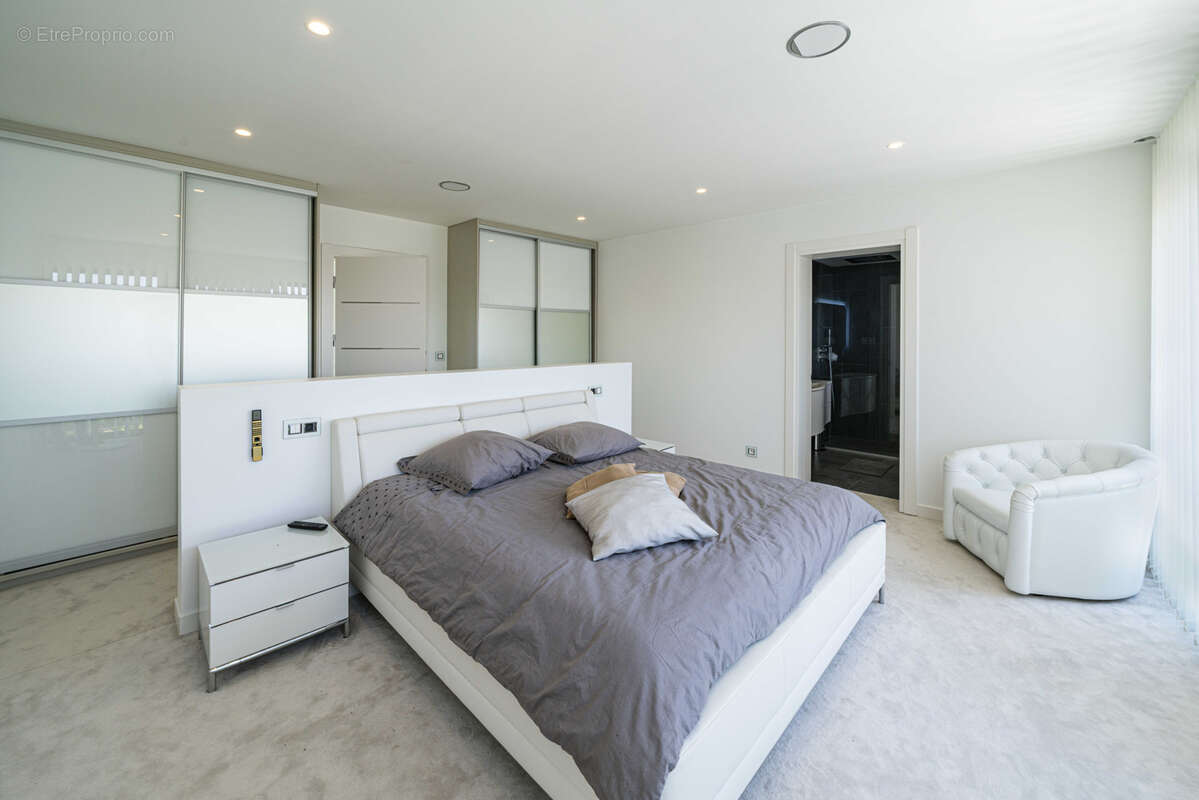 Maison à ISLES-SUR-SUIPPE