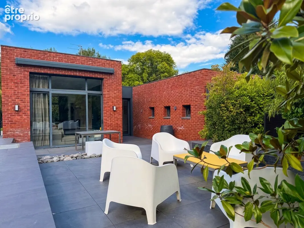 Maison contemporaine de plain-pied ? 195 m² ? sur plus de 2 300 m² de terrain ? Piscine - photo 2