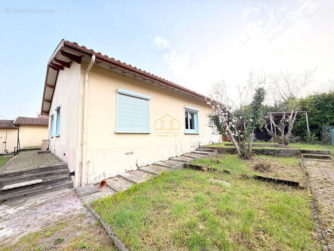 Maison à PARENTIS-EN-BORN