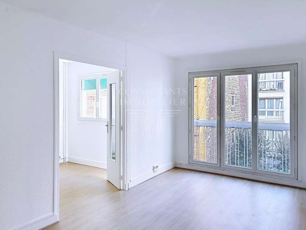 Appartement à NEUILLY-SUR-SEINE
