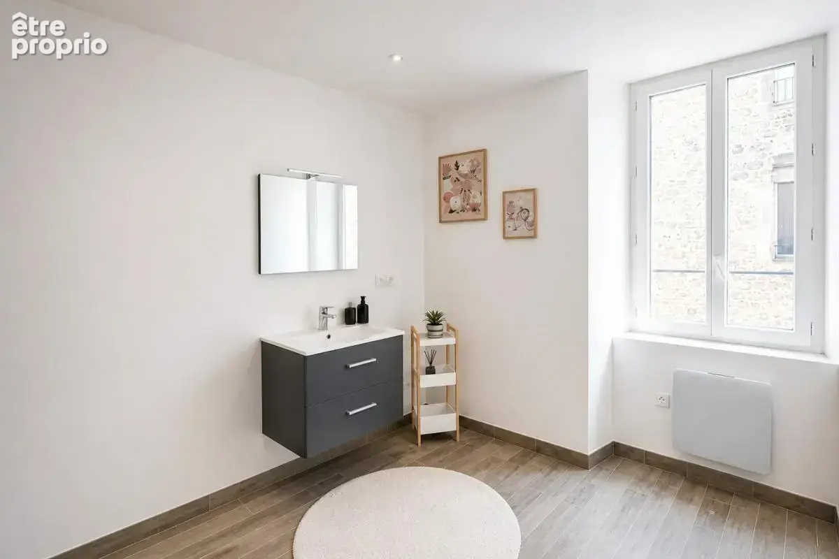 Immeuble en monopro boutique avec logement T3 à Vals-les-Bains - photo 9