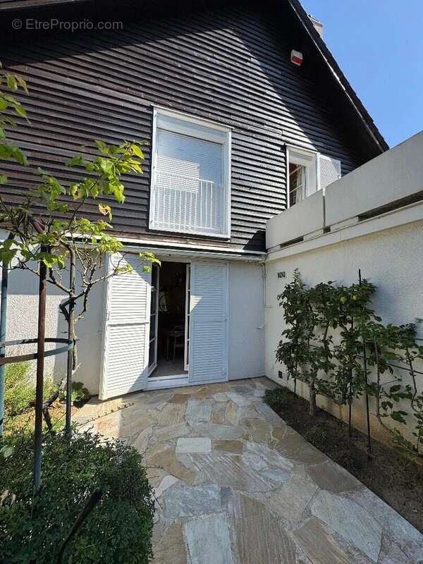 Maison à SAINT-NOM-LA-BRETECHE