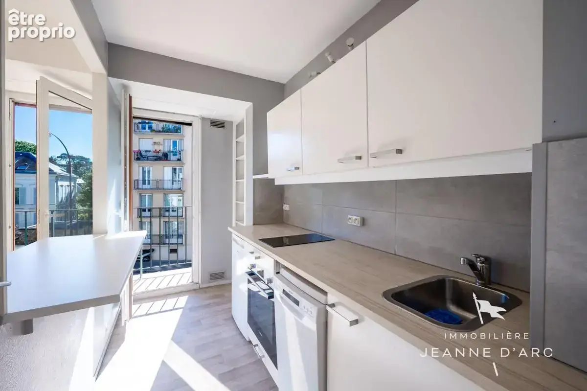 VERSAILLES - GARE RIVE DROITE - 43M² - 2P - 1  Chambre - Cave, Place de stationnement en option - photo 7