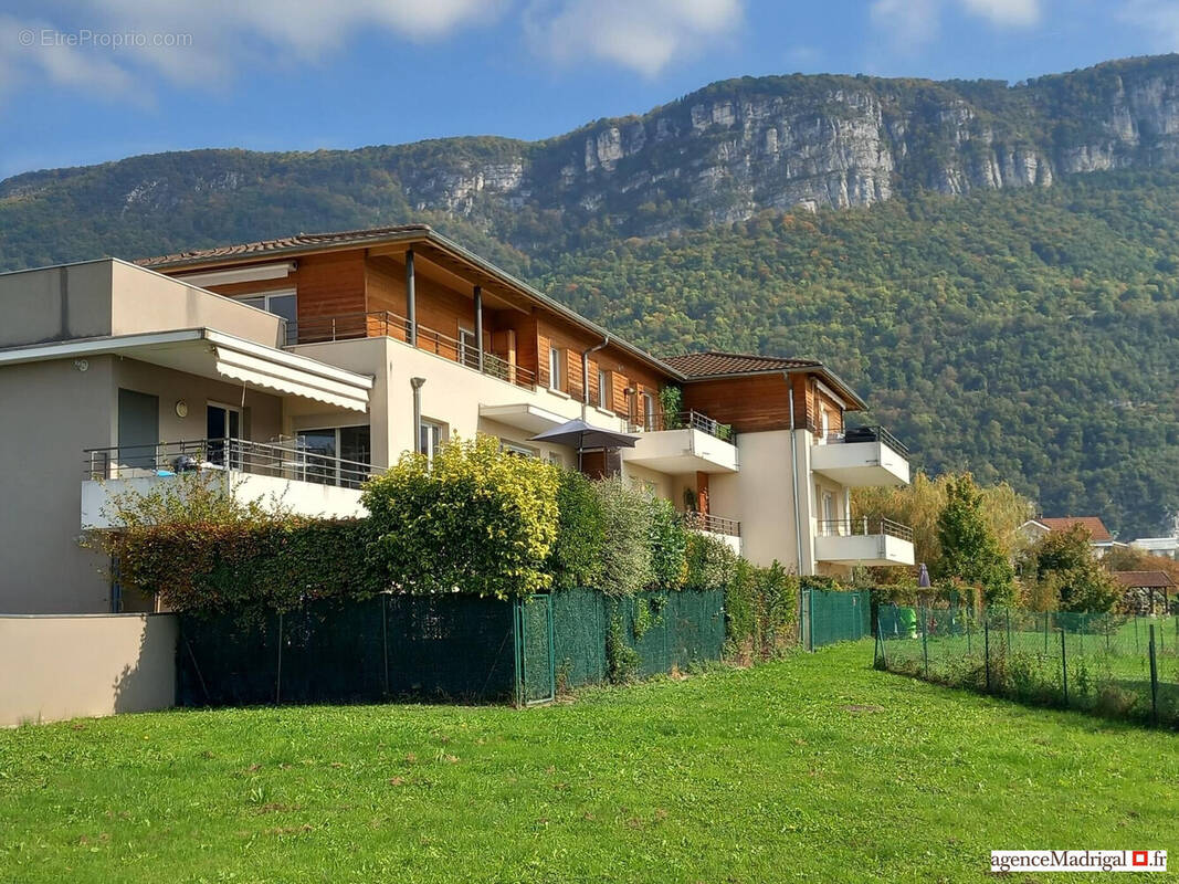Appartement à LA BUISSE