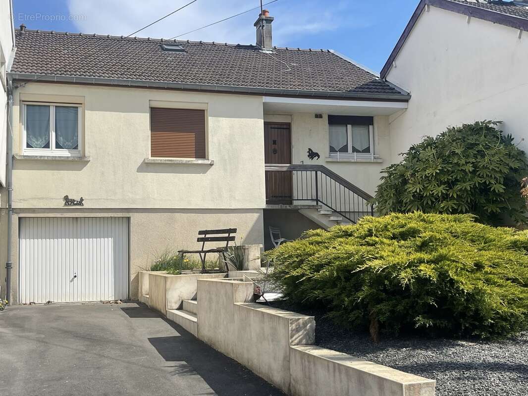Maison à CHARLEVILLE-MEZIERES