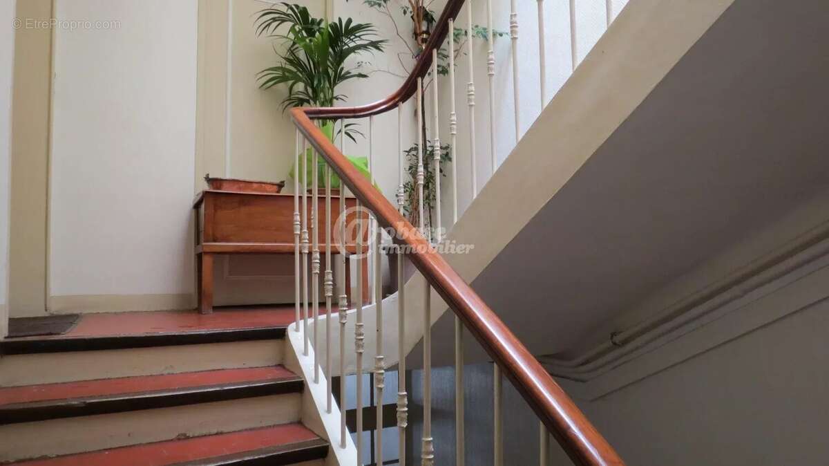 Appartement à MARSEILLE-5E