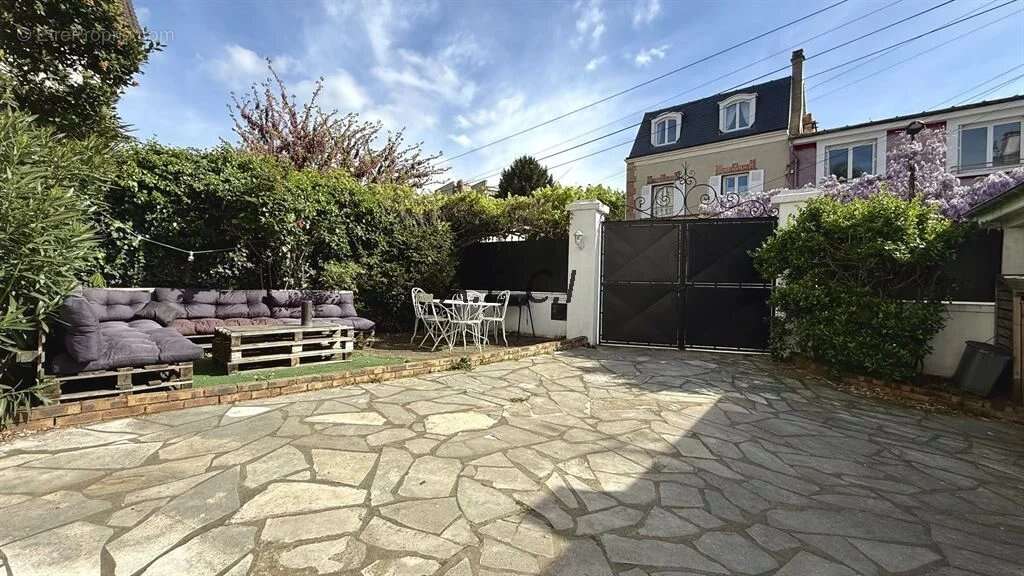 Maison à ASNIERES-SUR-SEINE