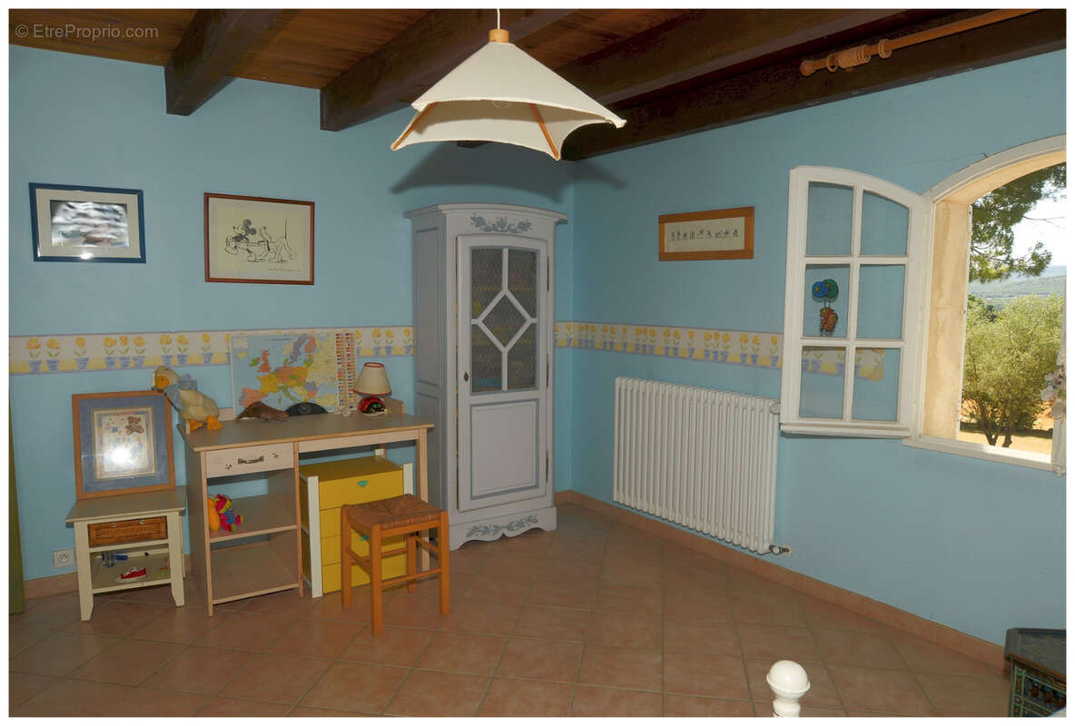 Maison à MONTBOUCHER-SUR-JABRON