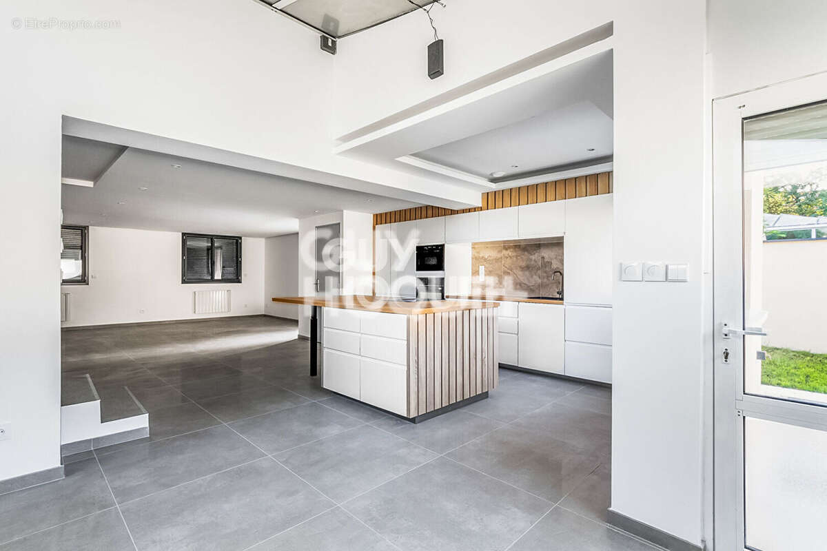 Maison à VILLEURBANNE